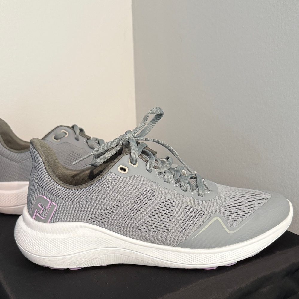 FootJoy Women's Gray and White Athletic Shoes